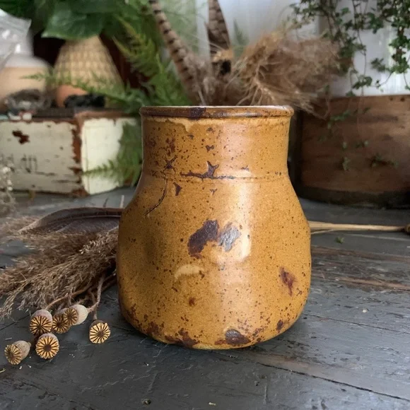 60's MCM HANDMADE BURNT ASH EMBOSSED CERAMIC VASE - Picture 7 of 10